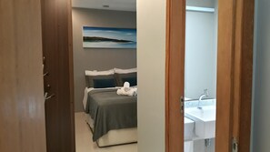 Loft Basic - 1 dubbelsäng med bäddsoffa | 1 sovrum, strykjärn/strykbräda och gratis wi-fi