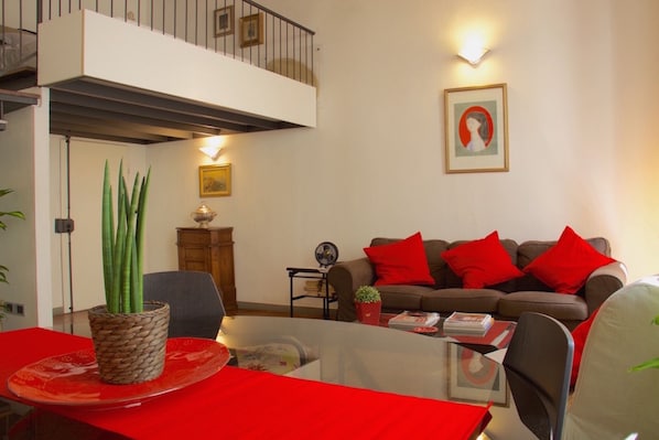 Appartement, 1 chambre | Salle de séjour