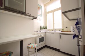 Appartamento, 1 camera da letto | Angolo cottura privato | Frigorifero, piano cottura, pentole/stoviglie/utensili