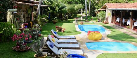 Indoor pool, pool loungers