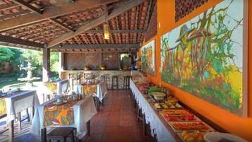 Desayuno bufé gratuito y diario