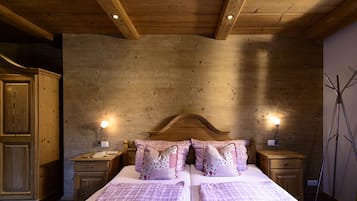 1 bedroom, internet, bed sheets