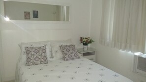 Apartment ( Apto 502) | 3 bedrooms, desk, blackout curtains, soundproofing - Rio Copa 6 (Rio de Janeiro)