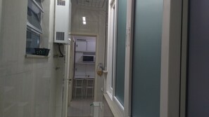 Fridge, microwave