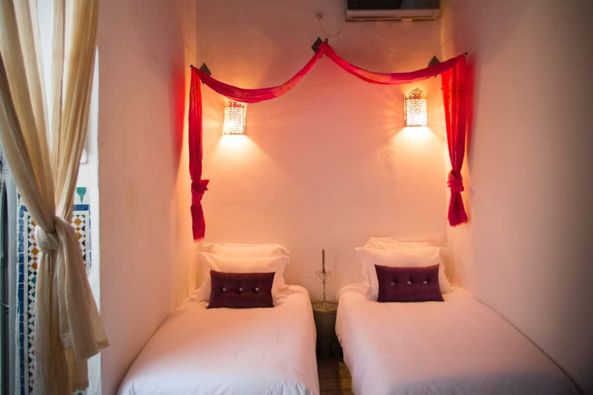 Kamar Double atau Twin Standar | Brankas, meja kerja, ruang kerja ramah laptop, dan Wi-Fi gratis