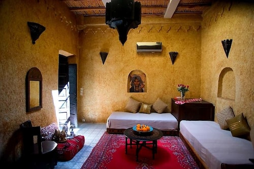 Senior Quadruple Room | Living area