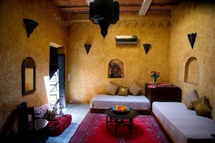 Senior Quadruple Room | Living area