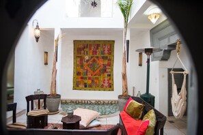 Coffres-forts dans les chambres, bureau