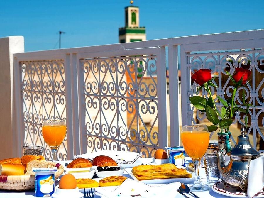 Petit déjeuner composé de spécialités régionales compris tous les jours