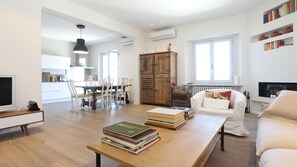 Apartment, 2 Bedrooms | Living room