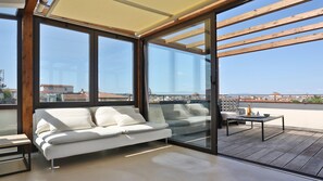 Departamento, 2 habitaciones | Terraza o patio