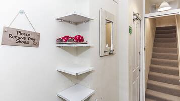 5 bedrooms, individually decorated, individually furnished