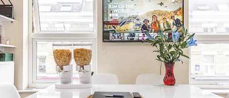 5 bedrooms, individually decorated, individually furnished