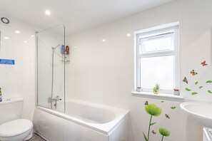 Deluxe Apartment, 5 Bedrooms, Private Bathroom