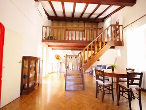 Apartment, 2 Bedrooms | Living room