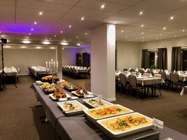 Almoço e jantar, local e internacional