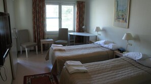 2 bedrooms, in-room safe, individually decorated, desk