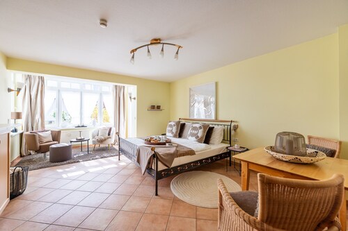 Whg. 02 Erdgeschoß m. Terrasse - Villa Meernixe - nur 50 Meter zum Ostseestrand