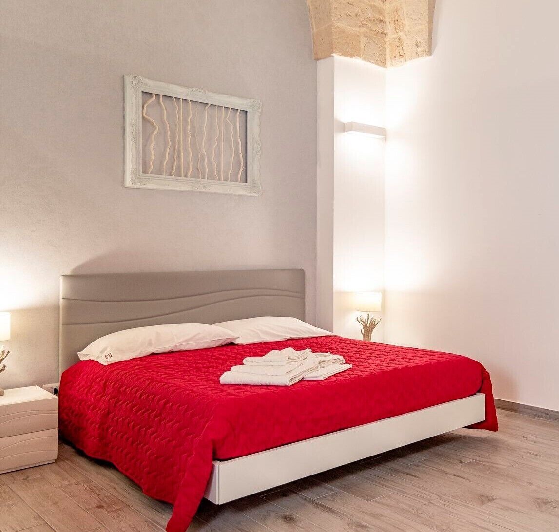 Camera Quadrupla Terra | Bộ đồ giường cao cấp, chăn bông, minibar, trang trí khác biệt 