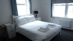 Standard Double Room, 1 Double Bed | Premium bedding, iron/ironing board, WiFi (free), bed sheets - Elnor Guest House (Liskeard)