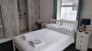 Bathroom - Elnor Guest House (Liskeard)