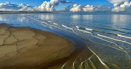 Pleasant house with terrace at 300 m from the sea