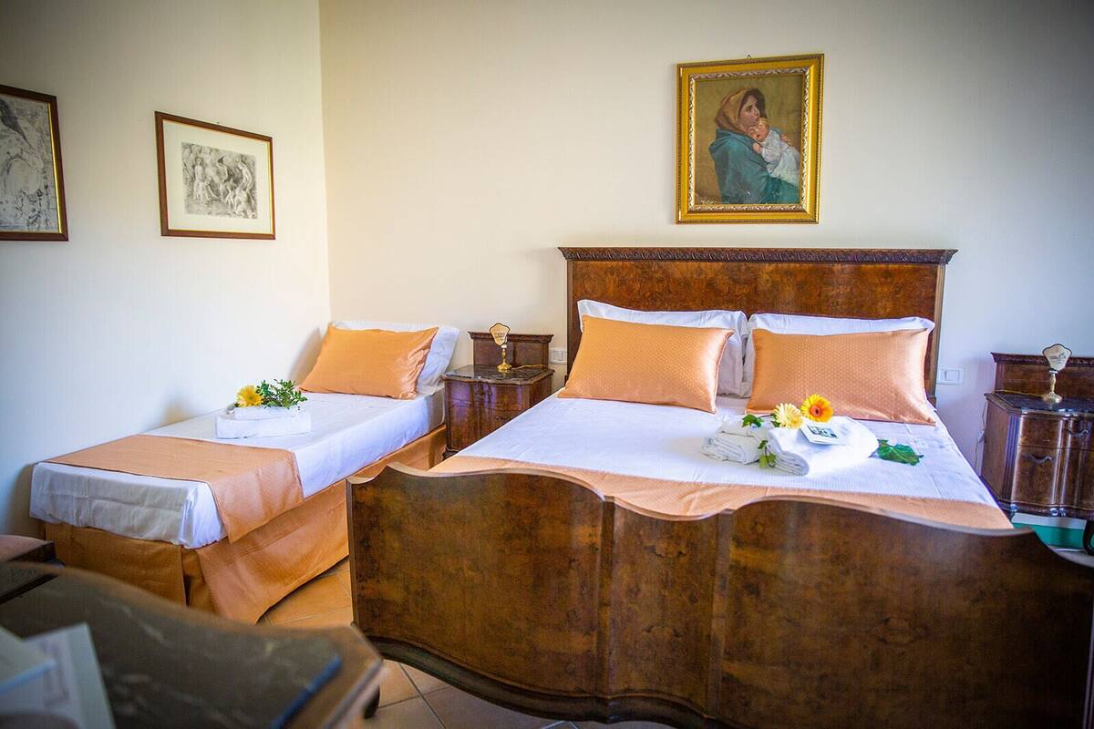 Double Room (Ciliegia) | Desk, WiFi (free), bed sheets