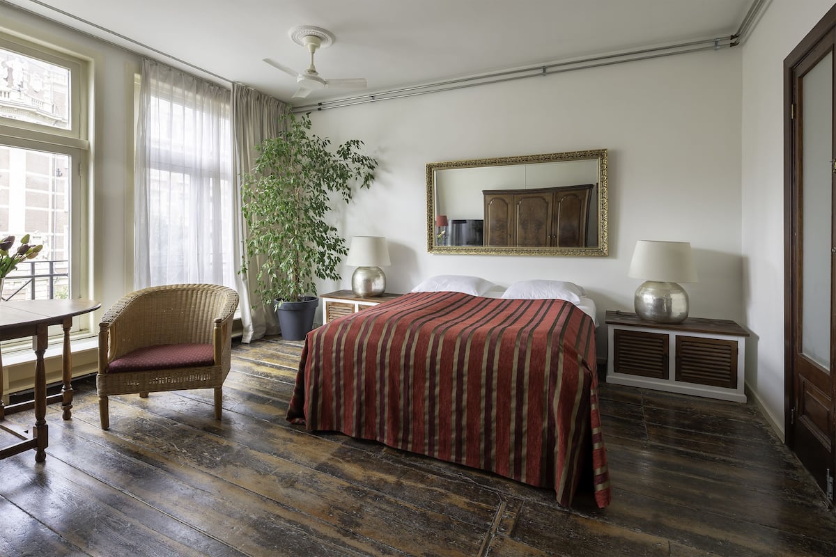 Traditional Double Room, Annex Building | Premium bedding, minibar, in-room safe, desk