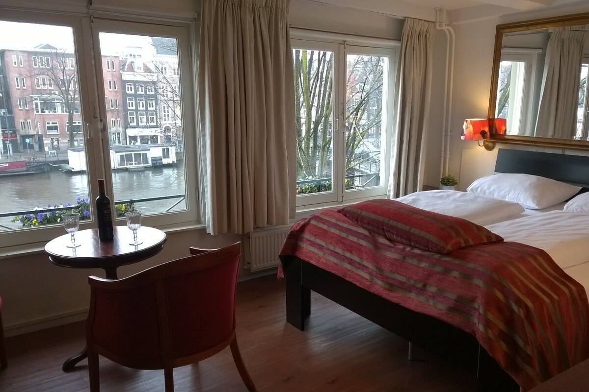 Double Room, Canal View | Premium bedding, minibar, in-room safe, desk