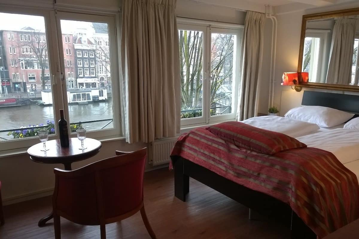 Double Room, Canal View | Premium bedding, minibar, in-room safe, desk