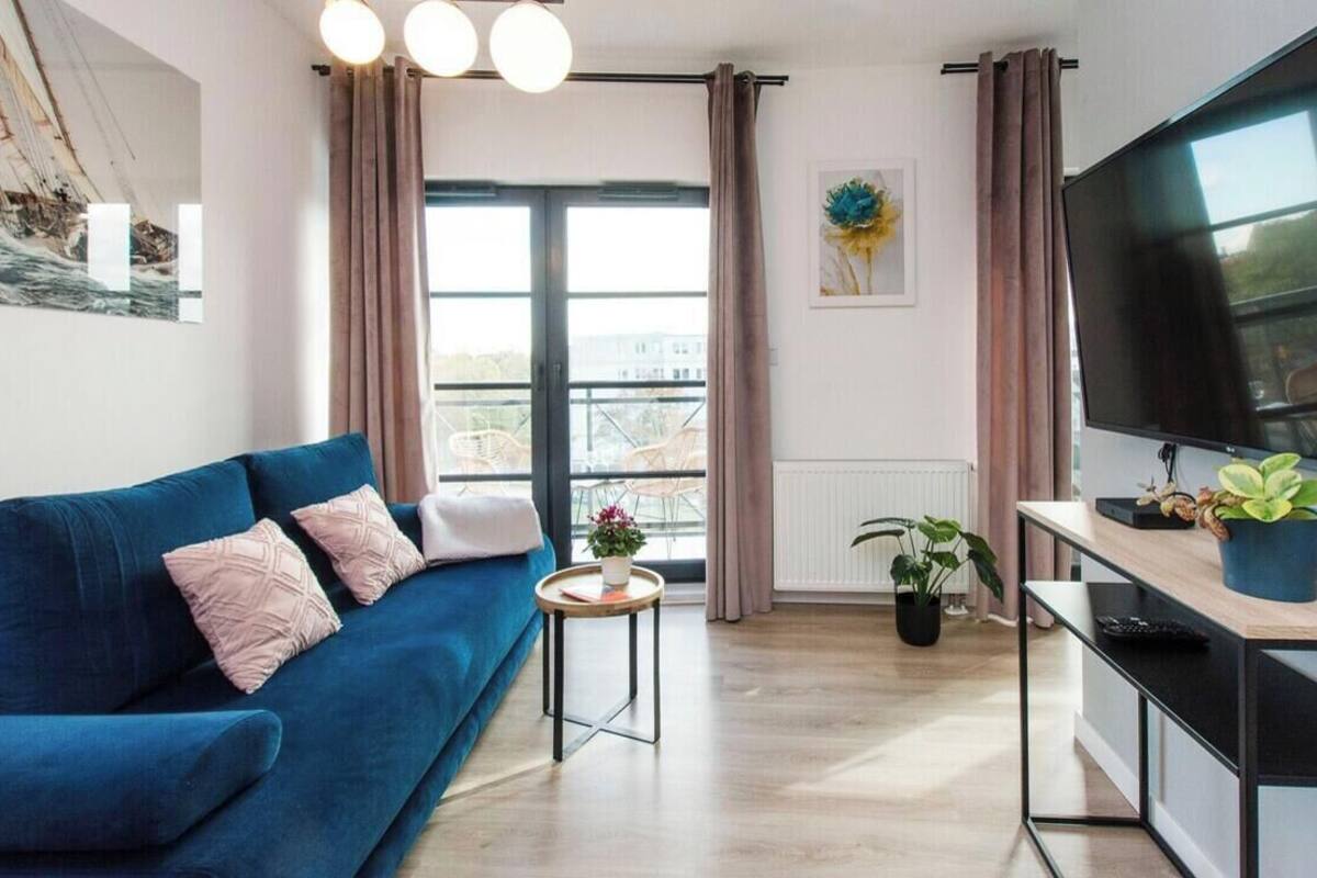 Premium Studio Suite | Premium bedding, soundproofing, iron/ironing board, cots/infant beds