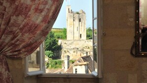 Double Room (Roy) | View from room - Logis des Cordeliers (Saint-Émilion)