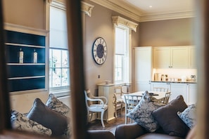 Egyptian cotton sheets, premium bedding, iron/ironing board