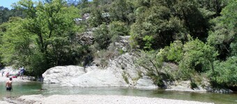Pretty gîte in a typical hamlet near the Parc des Cévennes River swimming 5 minutes away.