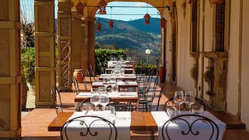 2 Restaurants, FrĂŒhstĂŒck, Mittagessen, Abendessen, lokale KĂŒche