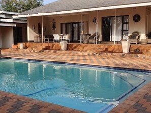 ด้านหน้าที่พัก