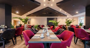 Daily buffet breakfast for a fee - PLAZA INN Grevenbroich (Grevenbroich)