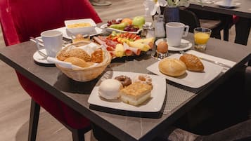 Daily buffet breakfast (EUR 15.00 per person)