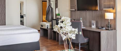 Junior Suite | Minibar, Zimmersafe, Schreibtisch, laptopgeeigneter Arbeitsplatz