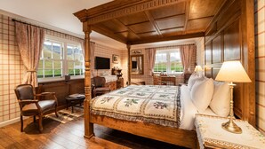 Highland Suite | 高級寢具、客房內保險箱、書桌、熨斗/熨衣板