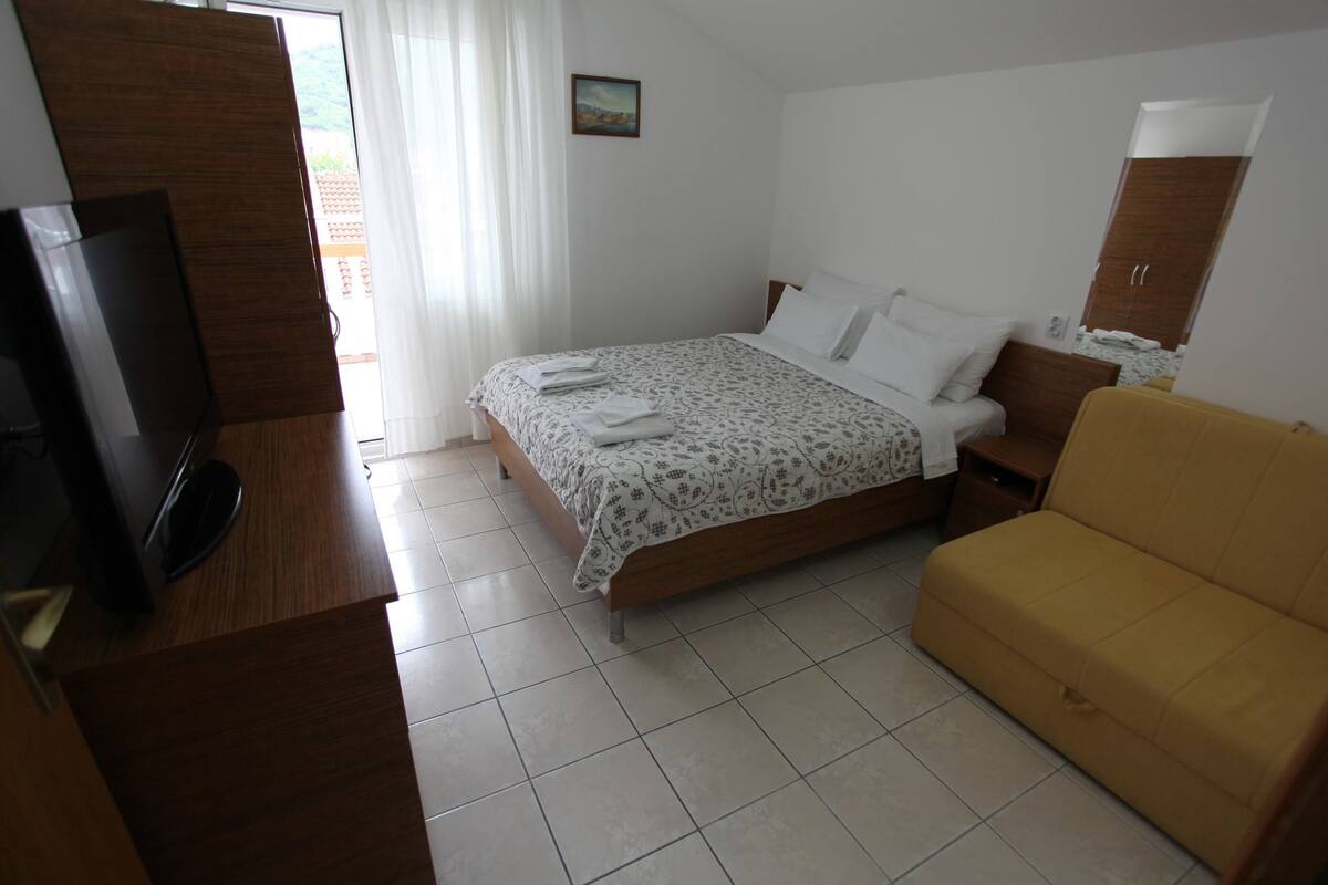 Studio, Terrace (301) | WiFi (free), bed sheets
