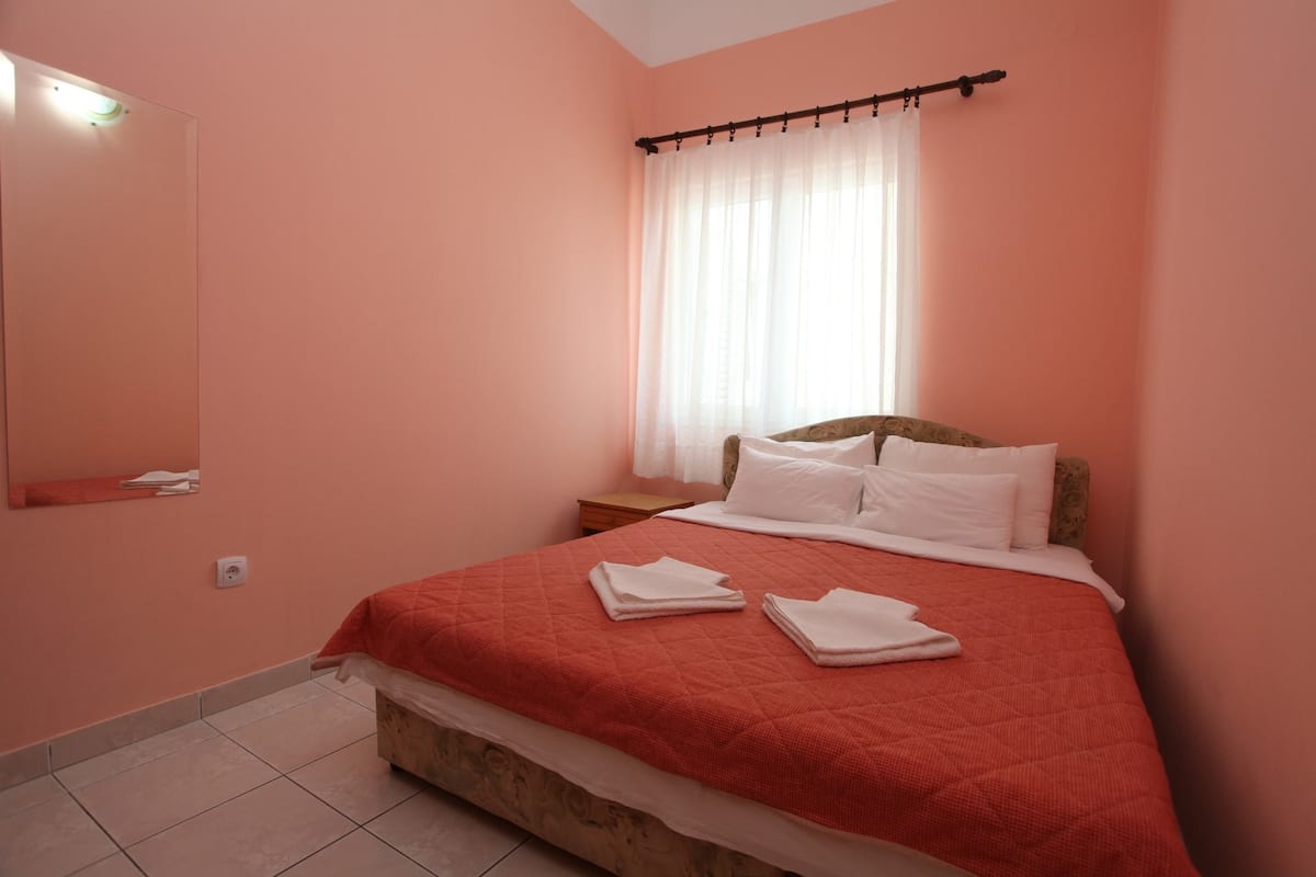 Apartment, 1 Bedroom, Terrace (304) | WiFi (free), bed sheets