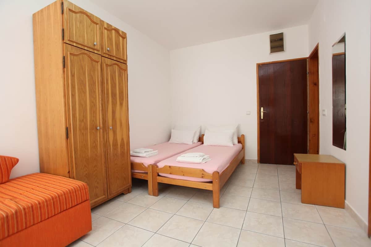 Studio, Terrace (203) | WiFi (free), bed sheets