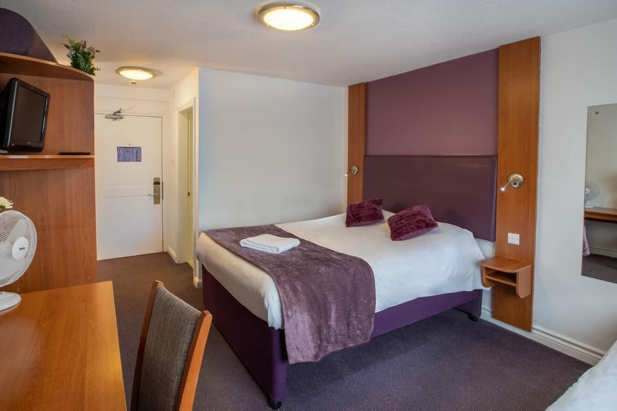 desk, iron/ironing board, free wifi, bed sheets