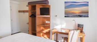 索利赫尔红翼旅馆