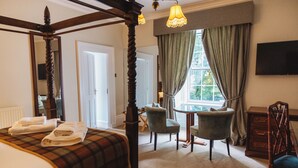 Classic Room | Iron/ironing board (on request), WiFi, bed sheets - Greshornish House Hotel (Skeabost)