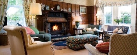 Lounge. Greshornish House Hotel