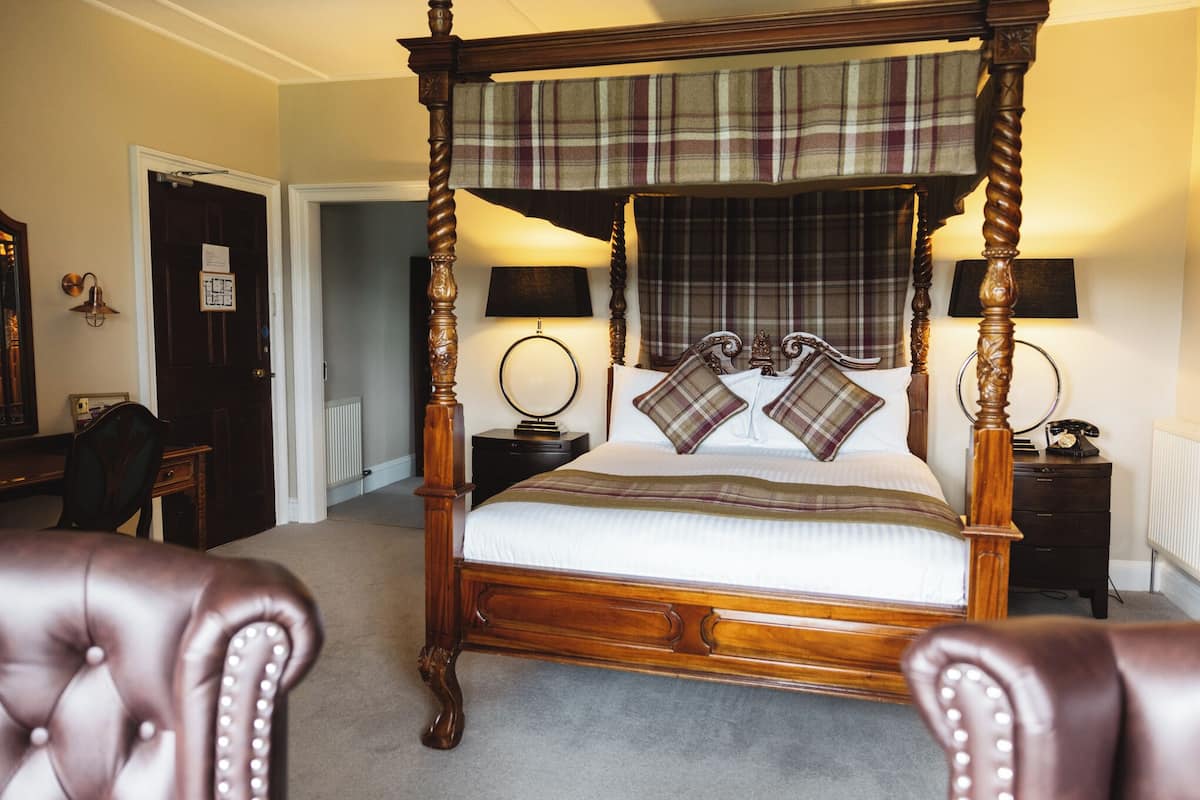 master double room | 1 bedroom, iron/ironing board, wifi, bed sheets