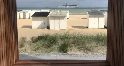 Comfortable seaside studio with terrace 200 m from the beach