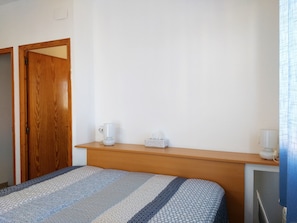 3 chambres, fer et planche à repasser, Wi-Fi